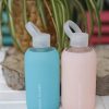 Butelki Turquoise i Nude w ochronnym silikonowym etui