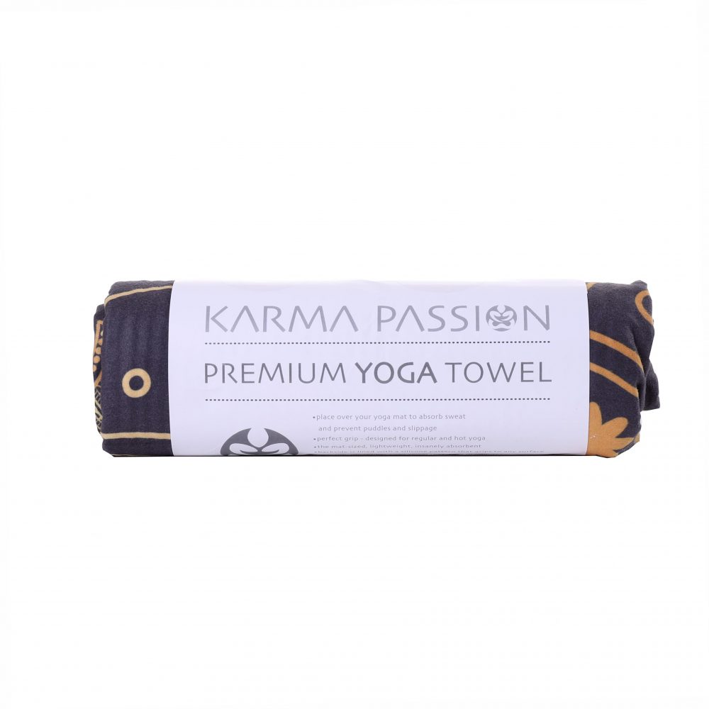 Ręcznik do jogi z silikonem Hamsa Black może być używany jako wierzchnia warstwa maty lub samodzielnie