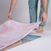 Ręcznik do jogi Marble Life z silikonem - obrazek 5